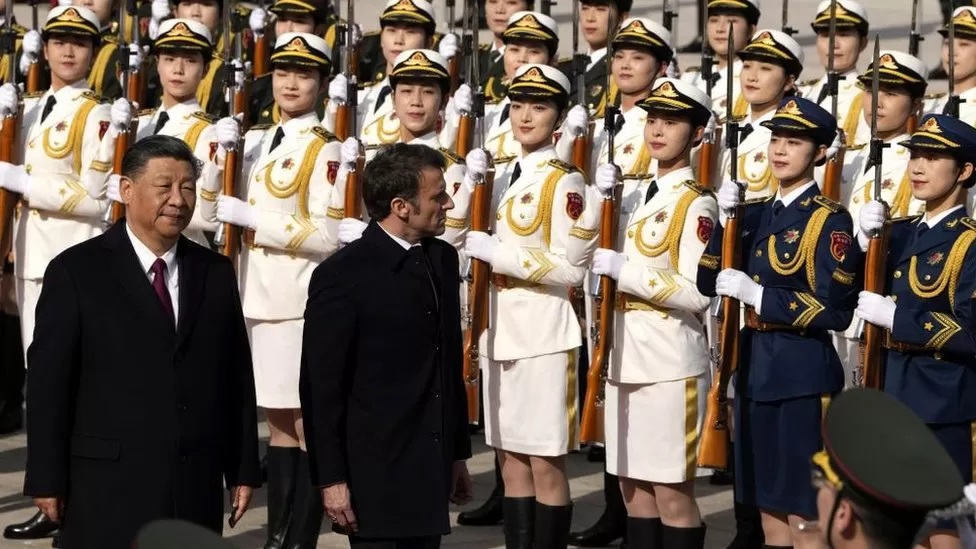 Францын Ерөнхийлөгч Украины дайныг зогсооход нөлөө үзүүлэхийг Ши Жиньпинд уриаллаа