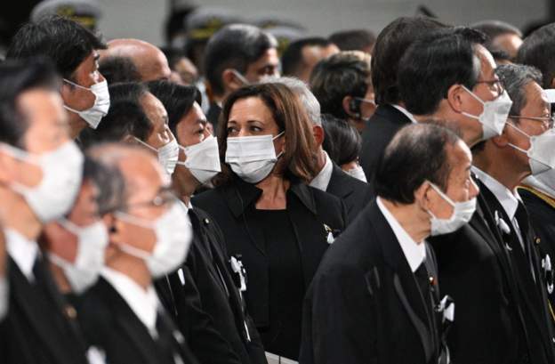 Японы Ерөнхий сайд асан Шинзо Абэг оршуулах төрийн ёслол Токиод болж байна