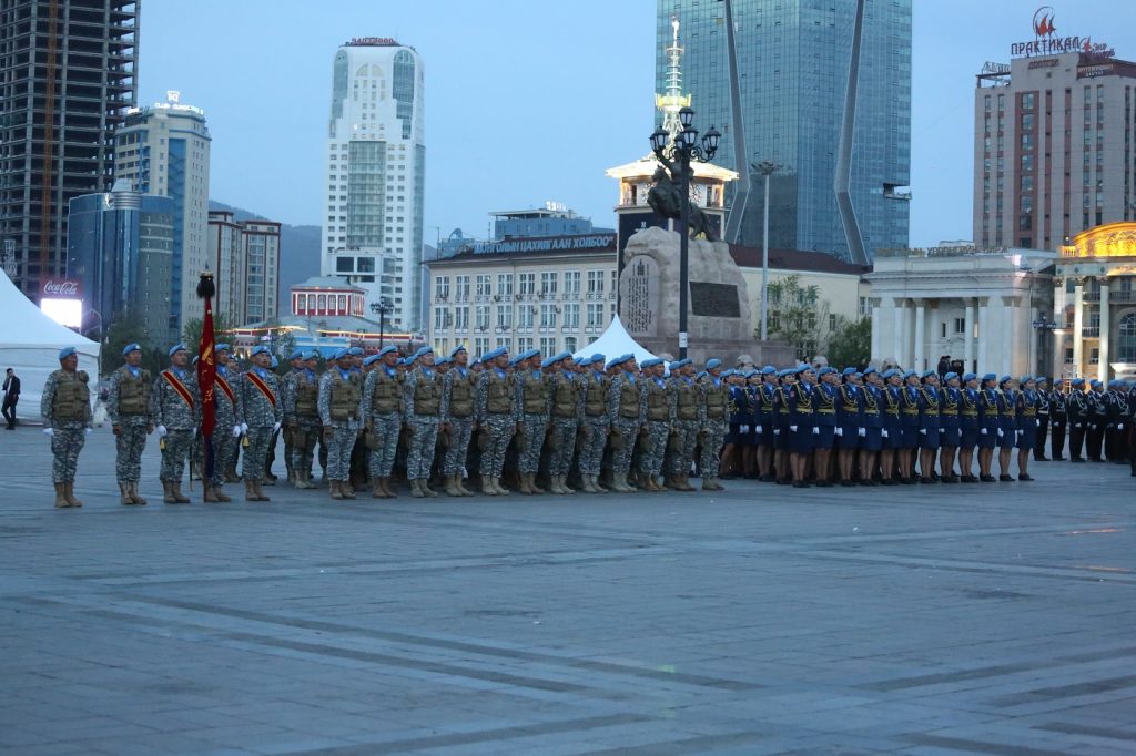 Сүхбаатарын талбайд шөнийн парад боллоо