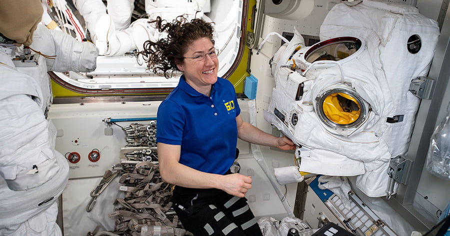 Кристина Кох сансарт хамгийн удаан ажилласан эмэгтэй болов