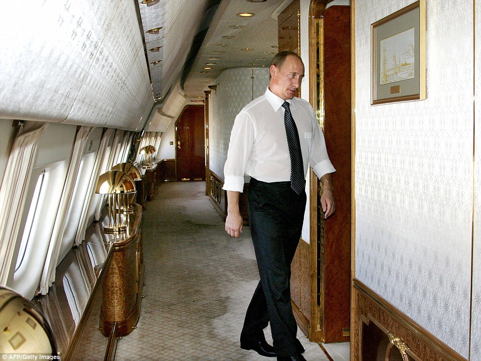 Путин, Трамп хоёрын хэнийх нь онгоц нь мундаг вэ
