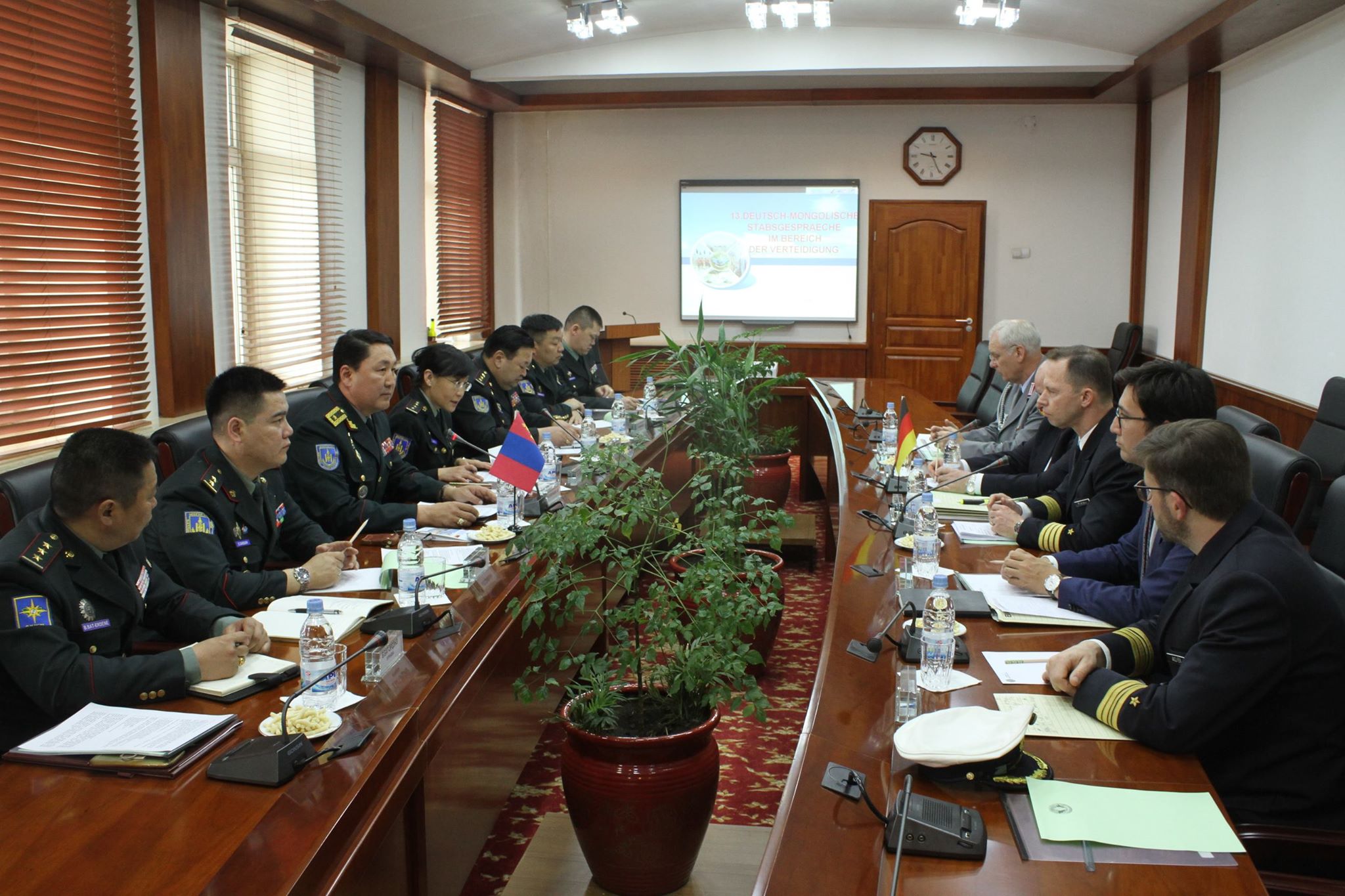 Монгол Улс, ХБНГУ-ын Батлан хамгаалах яамд хоорондын зөвлөлдөх уулзалт боллоо