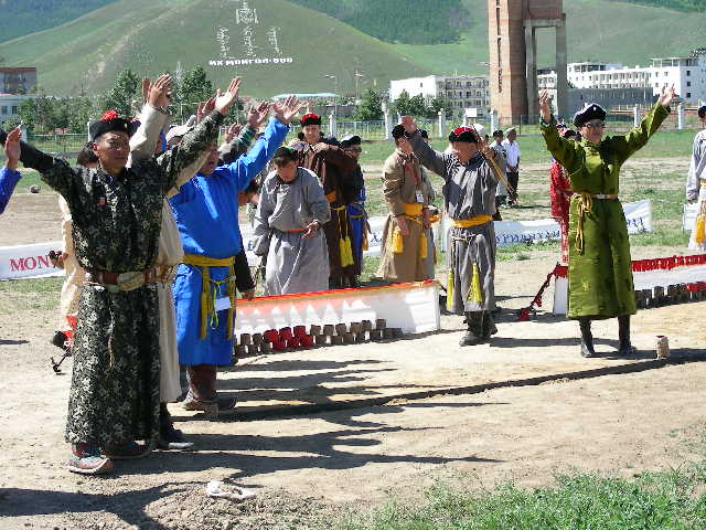 Эрийн гурван наадмын СУР ХАРВАА